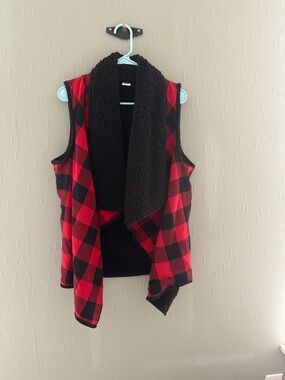 Plush Black Sherpa Vest - One Size